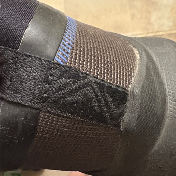 Nike Gore-Tex Men's Athletic Shoes - Picture 9 of 9